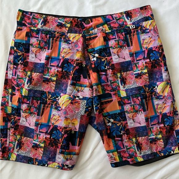 69Slam Reversible Swimshort - Picture 3 of 4